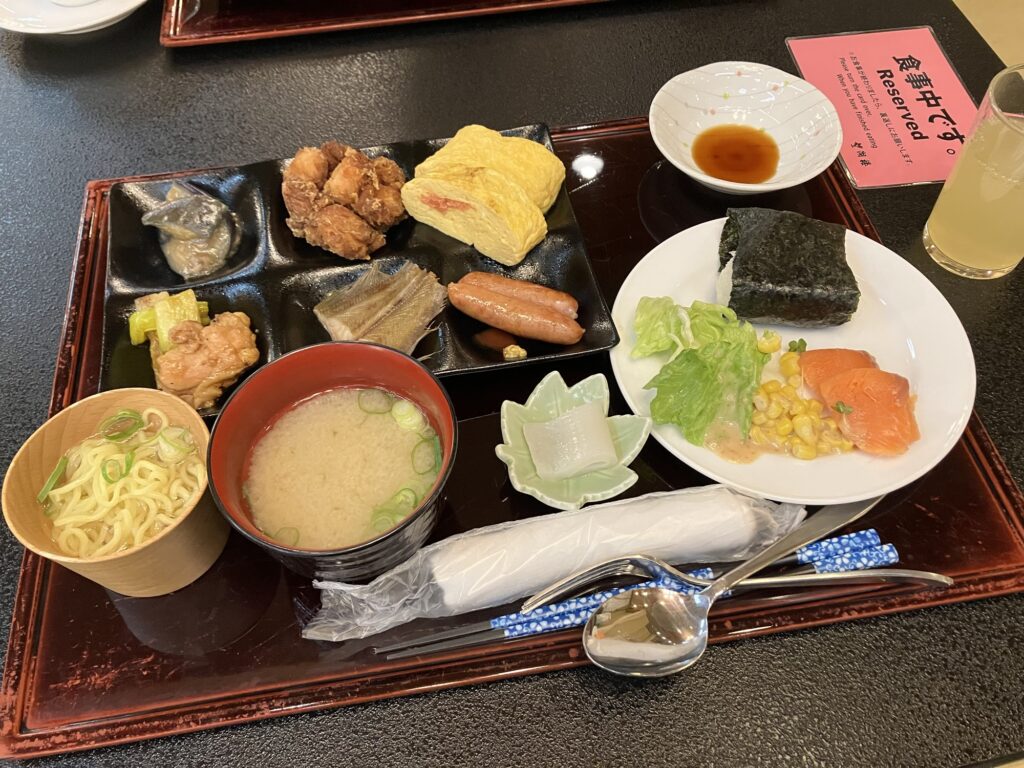 朝食