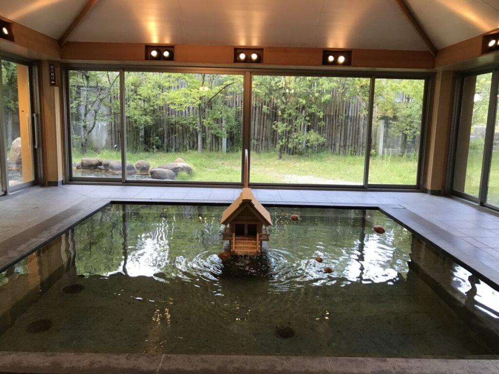 界温泉
